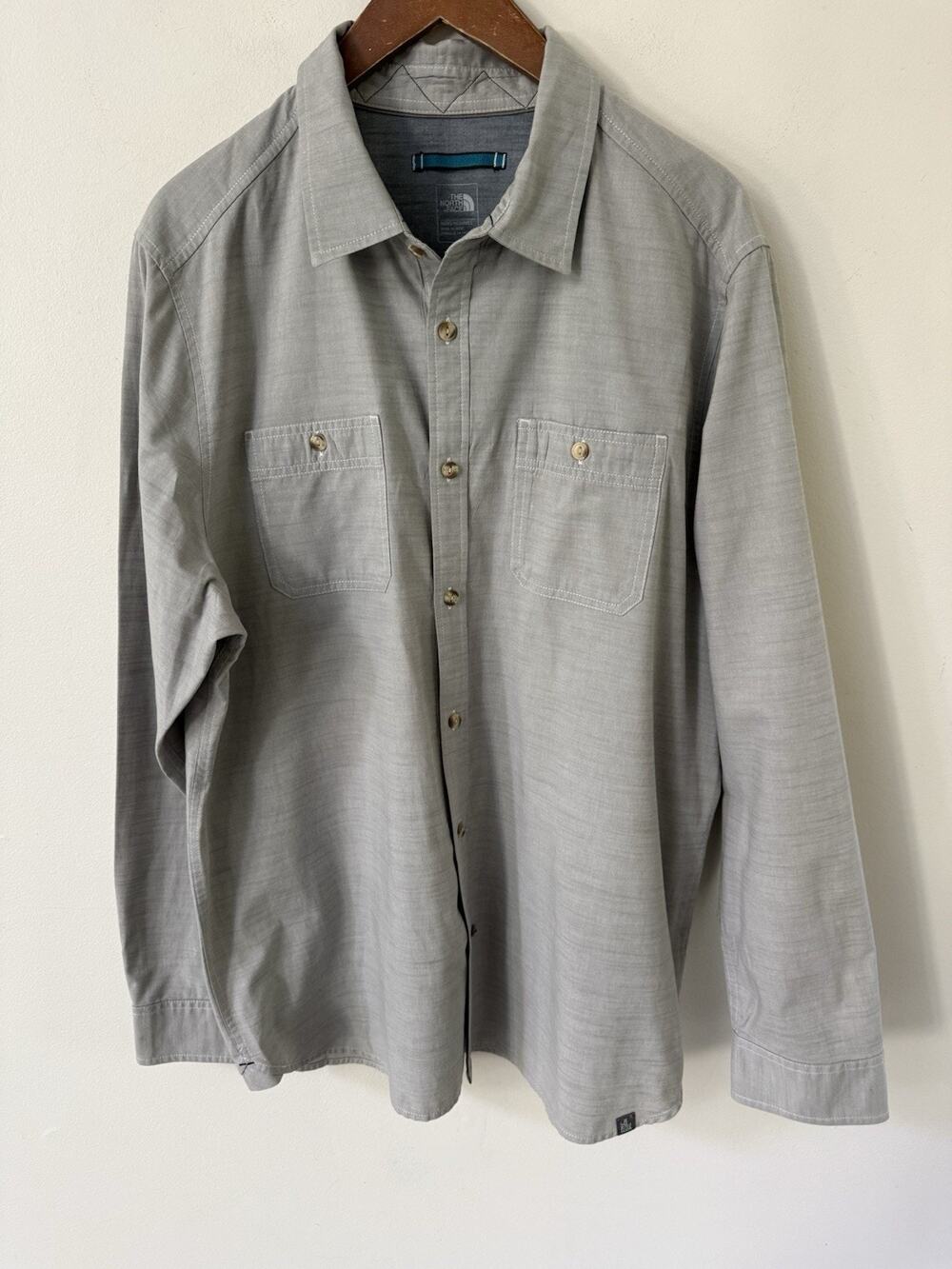 The North Face Montgomery Long Sleeve Button Up Shirt Mens Size XL Gray Office